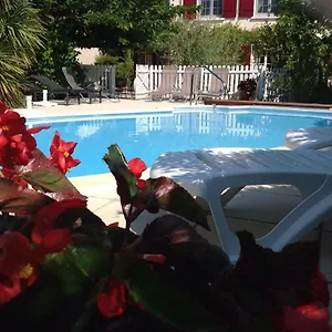 https://la-vigueirado.fr-provencehotel.com
